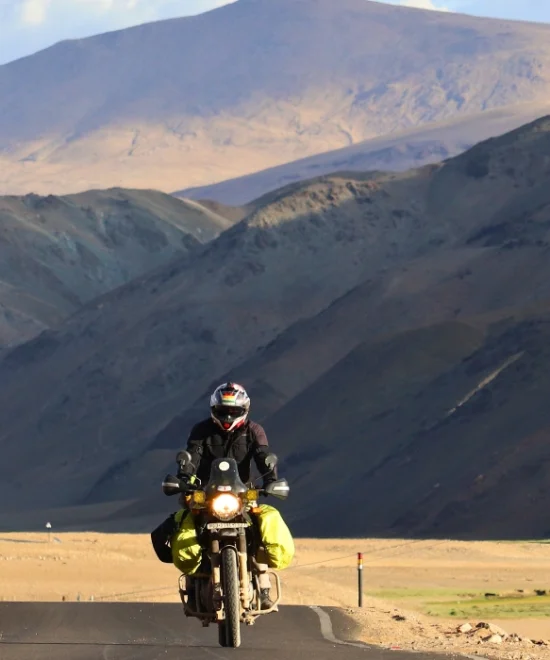 Ladakh Umling La Pass: A Whirlwind Adventure
